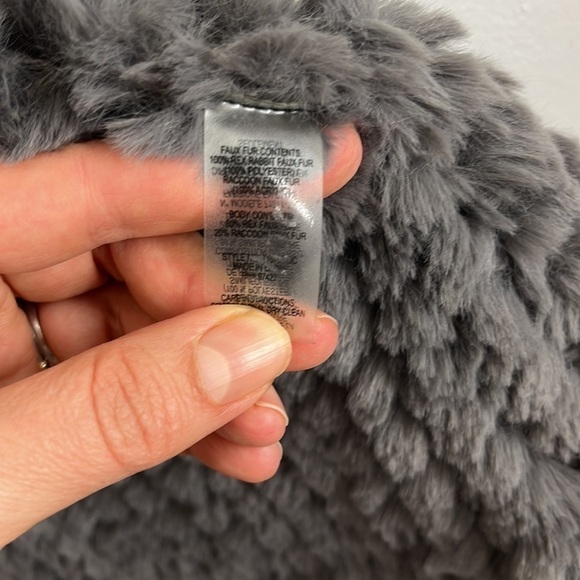 Dolce Cabo Faux Rabbit & Racoon Fur Grey Open Vest - Picture 5 of 6